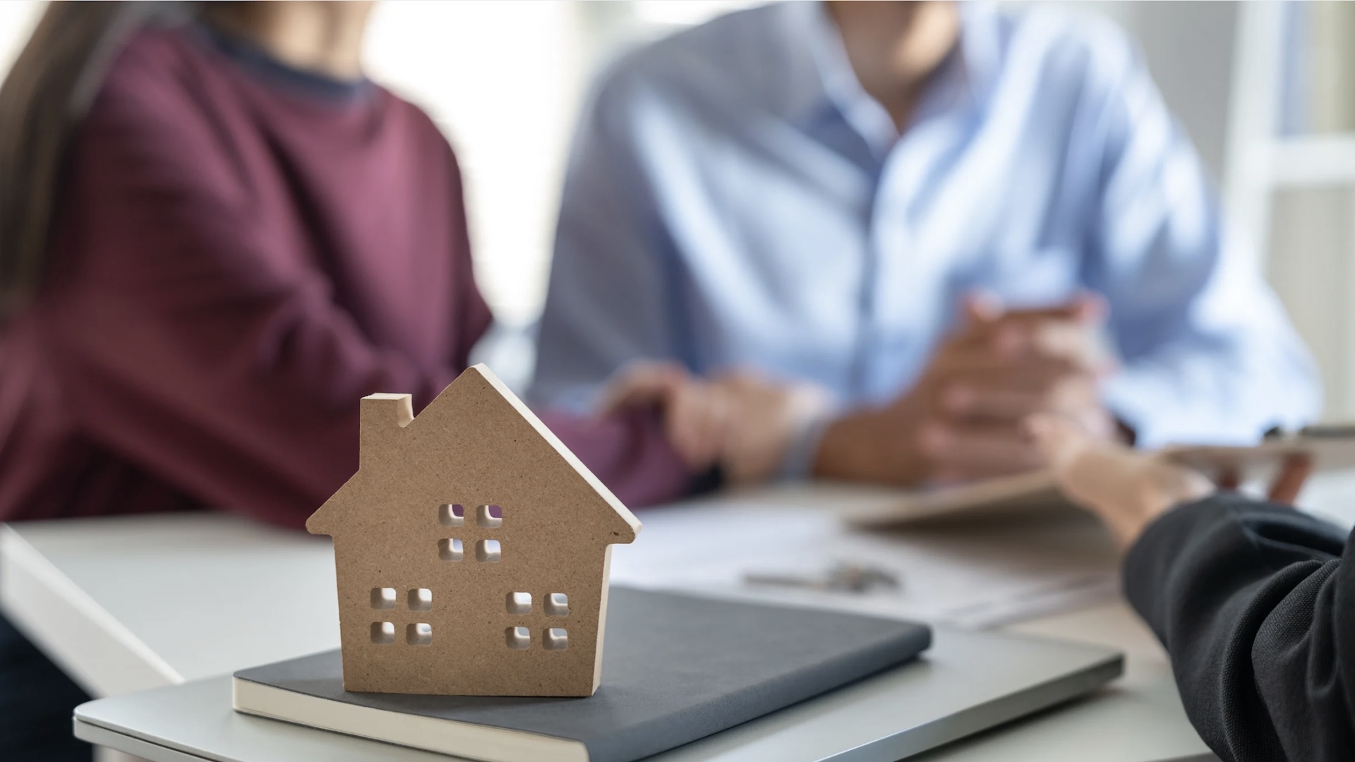 Never Close Alone: Why Hiring a Real Estate Lawyer Is the Smartest Move You’ll Make