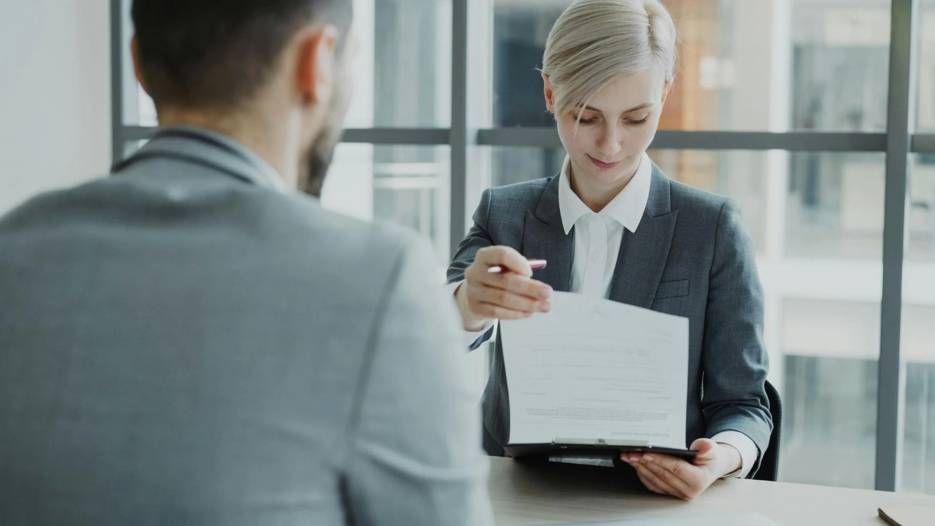 Title Company vs. Real Estate Attorney: What’s the Difference in Florida?
