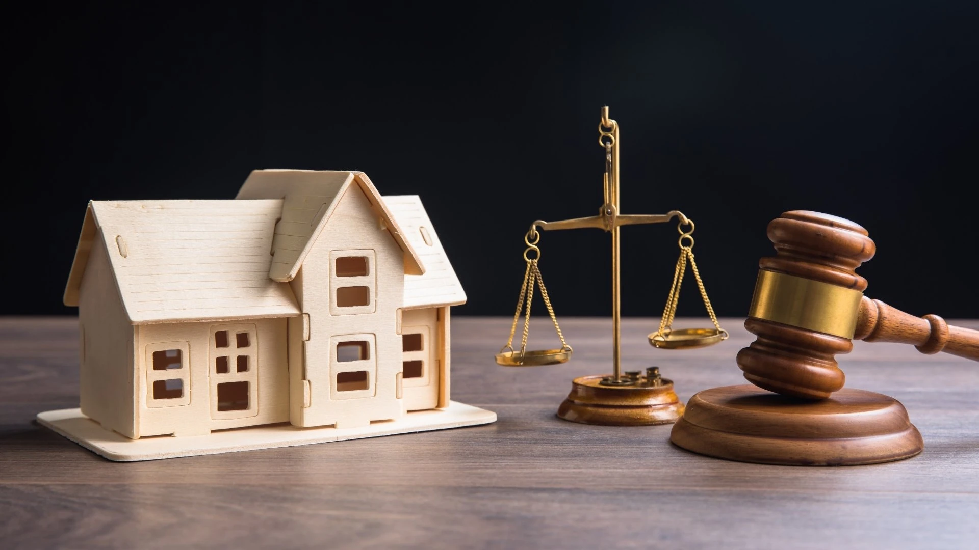 The Role of a Closing Attorney in Miami: What Happens at the Closing Table
