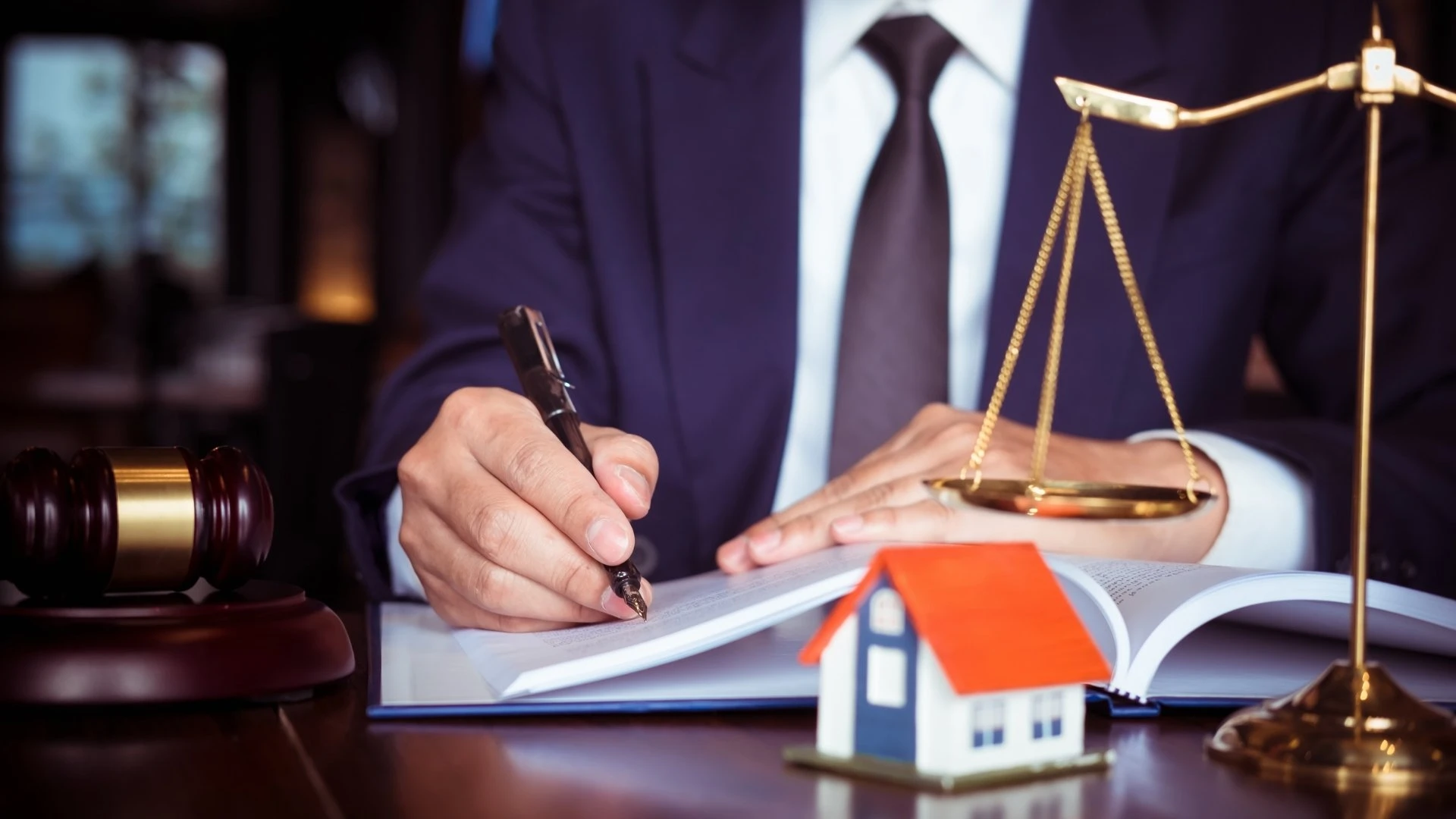 What Does a Real Estate Attorney in Miami Actually Do — and Do You Need One?
